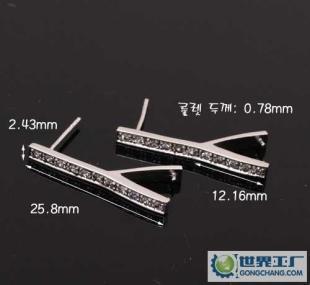 金譽(yù)祥品牌花卉耳釘 色彩斑斕的飾品藝術(shù)